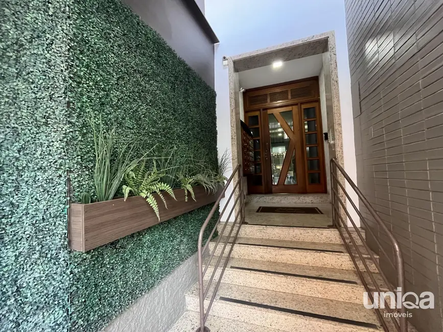 Foto 2 de Apartamento com 4 quartos à venda, 121m2 em Centro, Santa Maria - RS