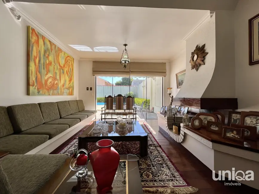 Casa com 5 quartos à venda, 358m2 em Nossa Senhora de Lourdes, Santa Maria - RS - imagem 8 Foto 8 de Casa com 5 quartos à venda, 358m2 em Nossa Senhora de Lourdes, Santa Maria - RS