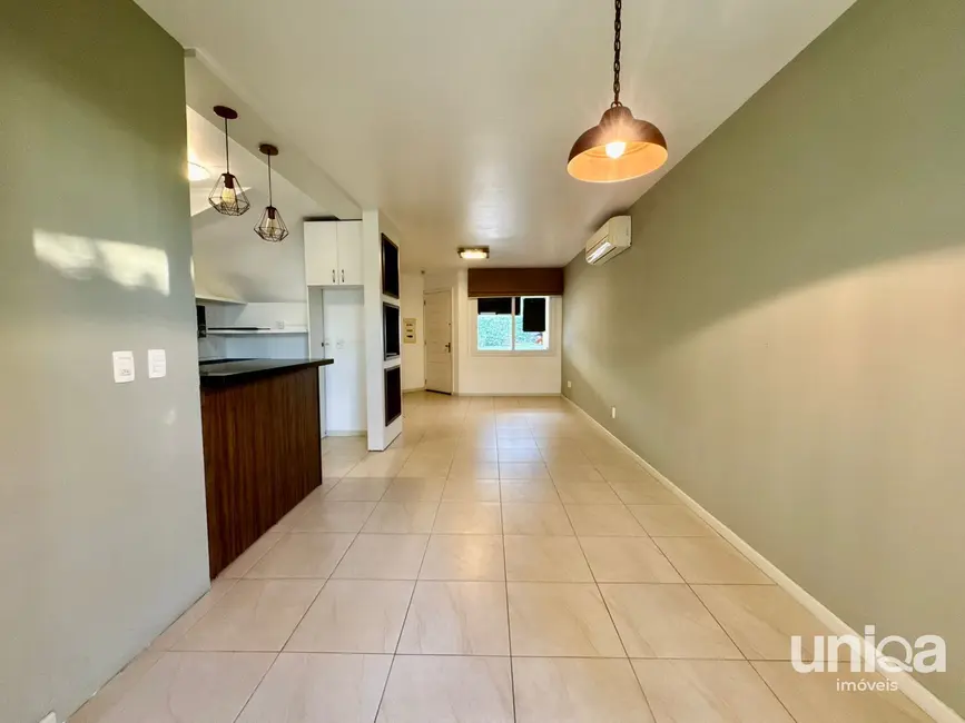 Casa com 3 quartos à venda, 134m2 em São José, Santa Maria - RS - imagem 6 Foto 6 de Casa com 3 quartos à venda, 134m2 em São José, Santa Maria - RS