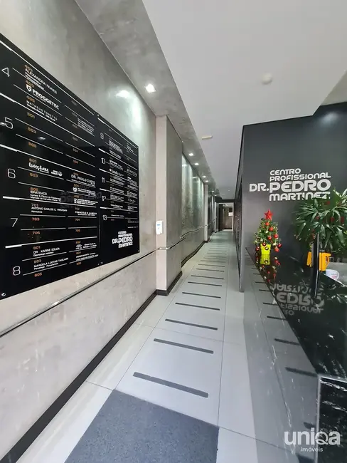 Foto 2 de Sala Comercial com 1 quarto à venda, 44m2 em Nossa Senhora de Fátima, Santa Maria - RS