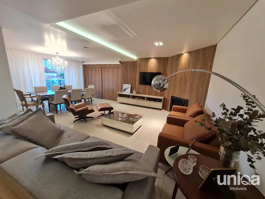 Apartamento com 3 quartos à venda, 406m2 em Nossa Senhora de Fátima, Santa Maria - RS - imagem 5 Foto 5 de Apartamento com 3 quartos à venda, 406m2 em Nossa Senhora de Fátima, Santa Maria - RS