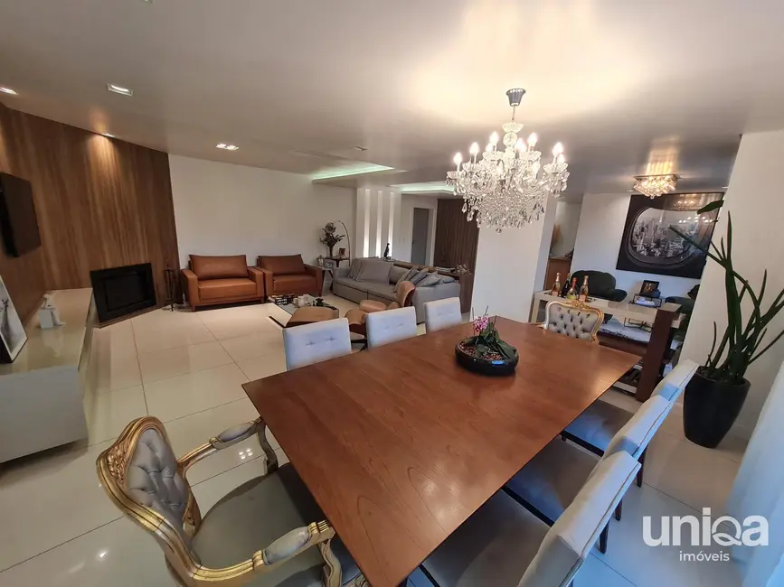 Apartamento com 3 quartos à venda, 406m2 em Nossa Senhora de Fátima, Santa Maria - RS - imagem 9 Foto 9 de Apartamento com 3 quartos à venda, 406m2 em Nossa Senhora de Fátima, Santa Maria - RS