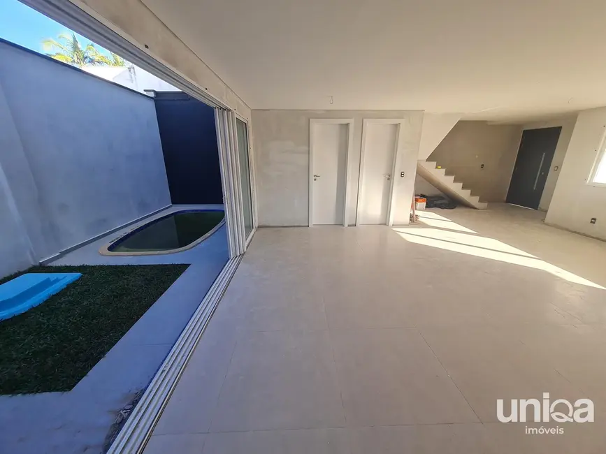 Casa com 3 quartos à venda, 142m2 em Camobi, Santa Maria - RS - imagem 3 Foto 3 de Casa com 3 quartos à venda, 142m2 em Camobi, Santa Maria - RS