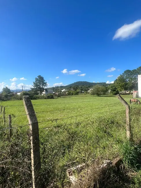 Foto 1 de Terreno / Lote à venda, 360m2 em Tomazetti, Santa Maria - RS