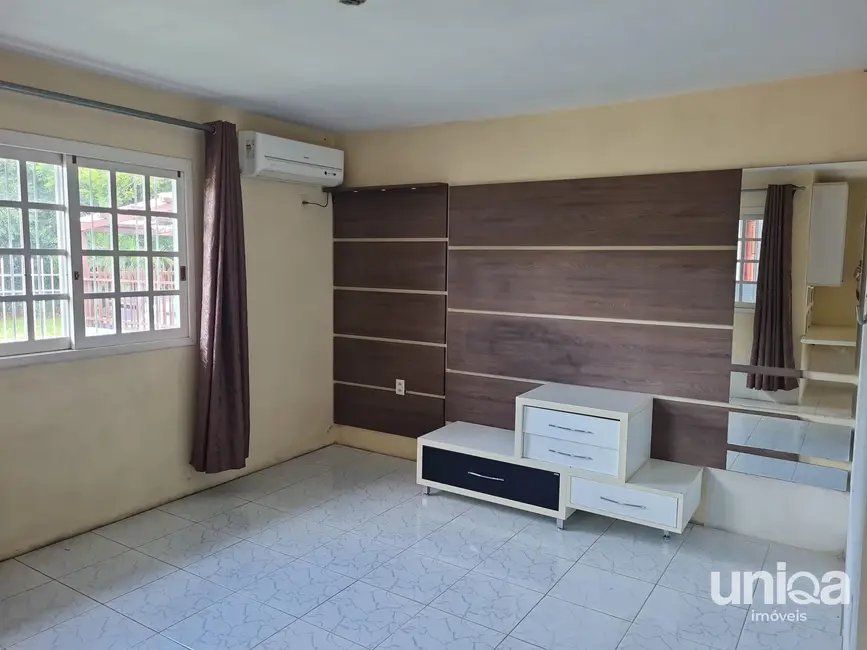 Foto 3 de Casa com 2 quartos à venda, 56m2 em Nossa Senhora Medianeira, Santa Maria - RS