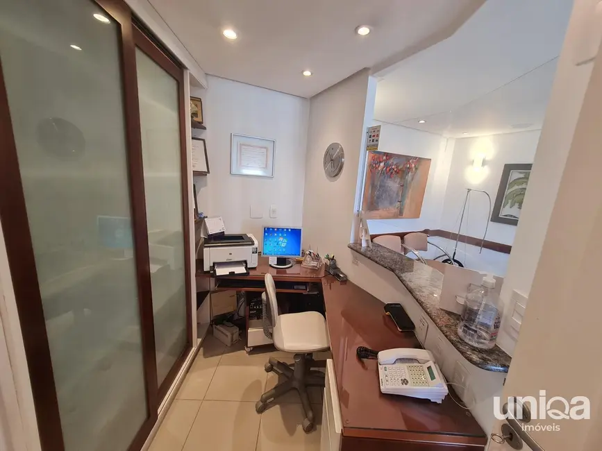 Foto 3 de Sala Comercial com 1 quarto à venda, 82m2 em Centro, Santa Maria - RS