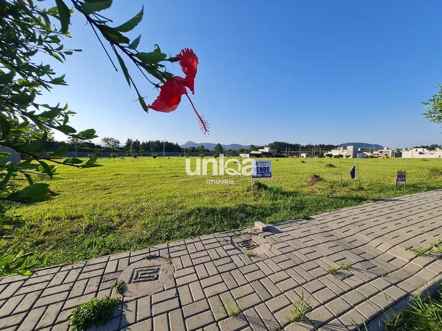 Foto 1 de Terreno / Lote à venda, 375m2 em Camobi, Santa Maria - RS
