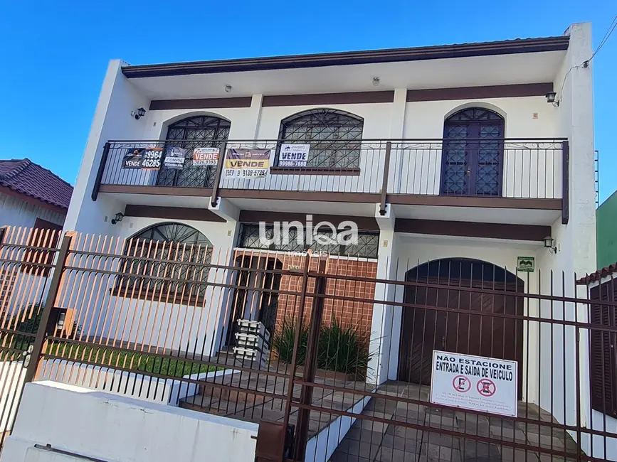 Foto 1 de Casa com 6 quartos à venda, 383m2 em Nossa Senhora de Fátima, Santa Maria - RS