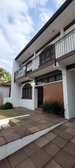 Casa com 6 quartos à venda, 383m2 em Nossa Senhora de Fátima, Santa Maria - RS - imagem 2 Foto 2 de Casa com 6 quartos à venda, 383m2 em Nossa Senhora de Fátima, Santa Maria - RS