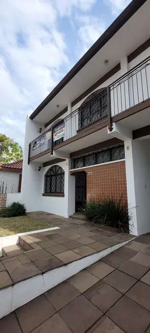 Foto 2 de Casa com 6 quartos à venda, 383m2 em Nossa Senhora de Fátima, Santa Maria - RS