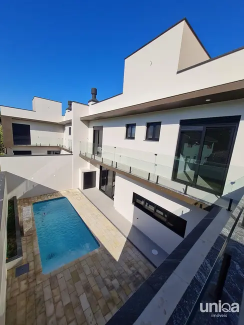 Casa com 4 quartos à venda, 272m2 em Camobi, Santa Maria - RS - imagem 3 Foto 3 de Casa com 4 quartos à venda, 272m2 em Camobi, Santa Maria - RS