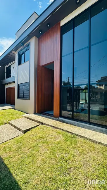 Casa com 4 quartos à venda, 272m2 em Camobi, Santa Maria - RS - imagem 1 Foto 1 de Casa com 4 quartos à venda, 272m2 em Camobi, Santa Maria - RS