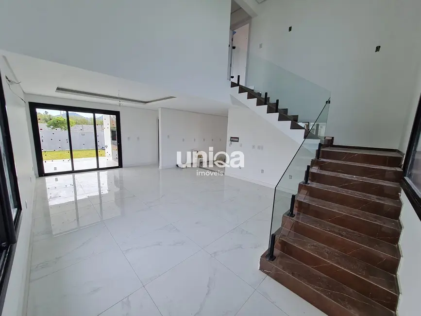 Foto 2 de Casa de Condomínio com 3 quartos à venda, 176m2 em Camobi, Santa Maria - RS
