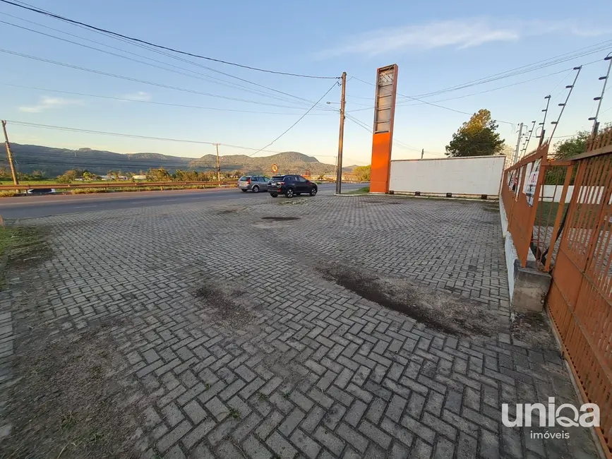 Casa com 4 quartos à venda, 132m2 em Camobi, Santa Maria - RS - imagem 3 Foto 3 de Casa com 4 quartos à venda, 132m2 em Camobi, Santa Maria - RS