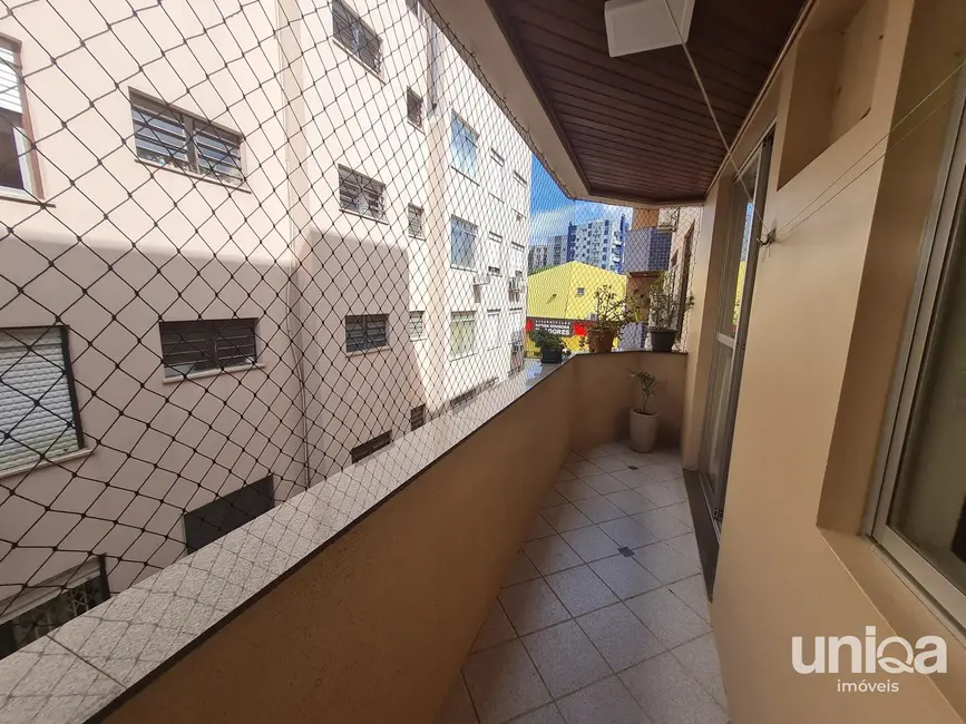 Foto 3 de Apartamento com 2 quartos à venda, 105m2 em Menino Jesus, Santa Maria - RS