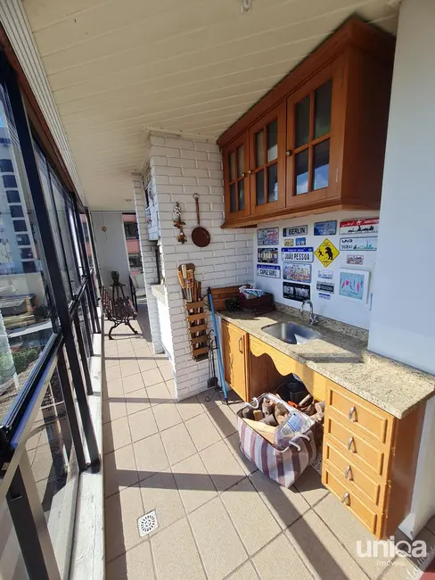 Foto 8 de Apartamento com 3 quartos à venda, 154m2 em Bonfim, Santa Maria - RS