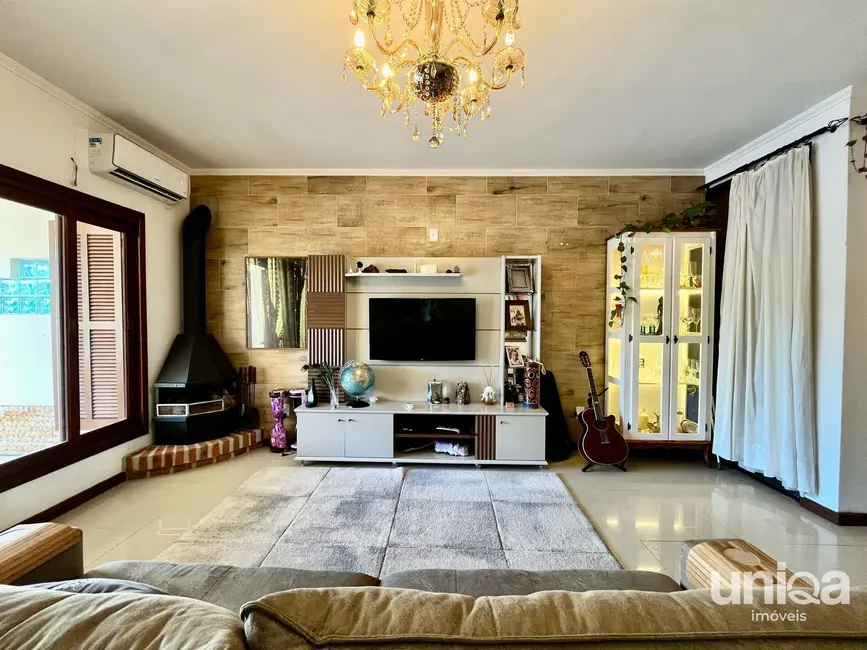 Foto 5 de Casa com 3 quartos à venda, 175m2 em Km 3, Santa Maria - RS