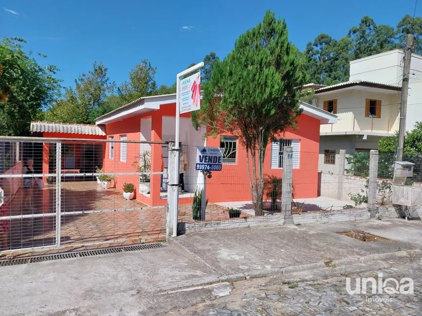 Foto 1 de Casa com 2 quartos à venda, 120m2 em Chácara das Flores, Santa Maria - RS