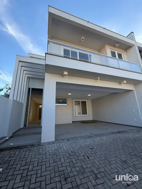 Foto 1 de Casa com 3 quartos à venda, 210m2 em Camobi, Santa Maria - RS