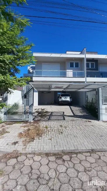 Casa com 3 quartos à venda, 210m2 em Camobi, Santa Maria - RS - imagem 1 Foto 1 de Casa com 3 quartos à venda, 210m2 em Camobi, Santa Maria - RS