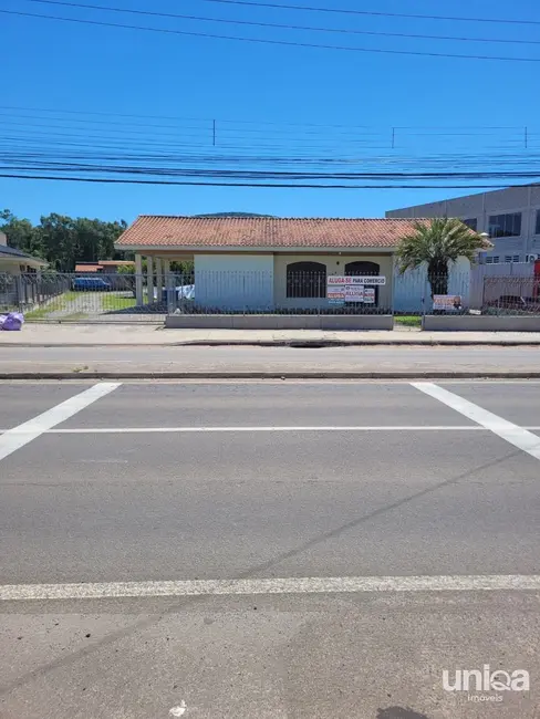 Foto 1 de Sala Comercial com 6 quartos para alugar, 140m2 em Camobi, Santa Maria - RS