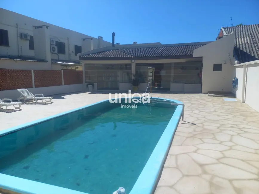 Casa com 3 quartos à venda, 170m2 em Camobi, Santa Maria - RS - imagem 2 Foto 2 de Casa com 3 quartos à venda, 170m2 em Camobi, Santa Maria - RS