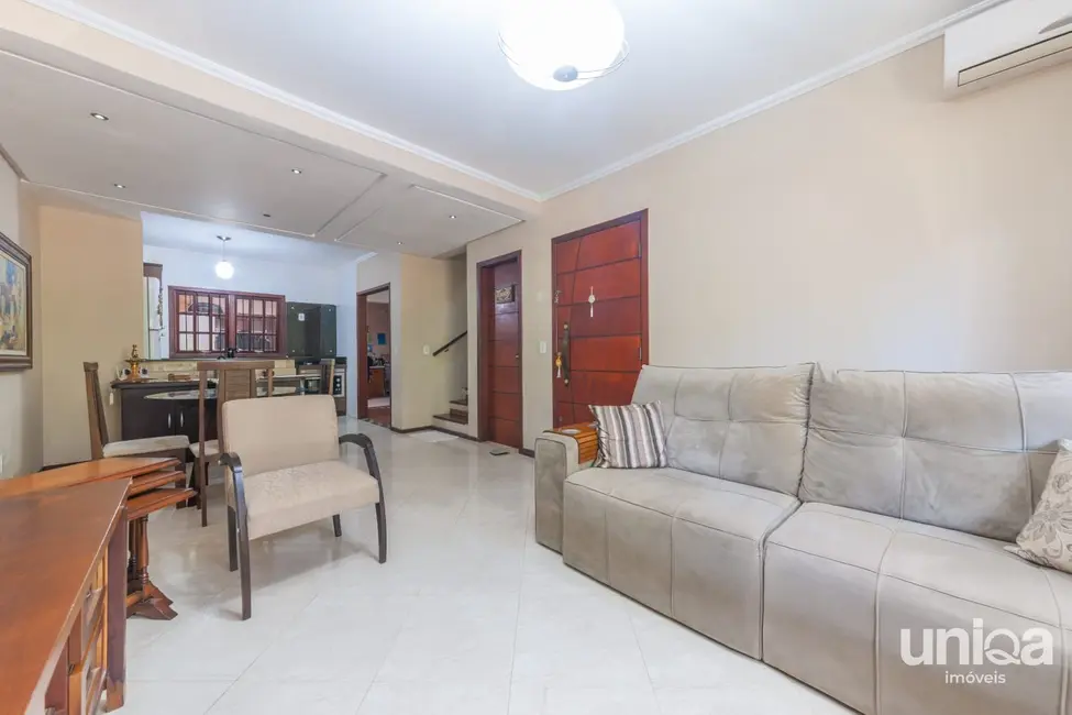 Casa com 3 quartos à venda, 170m2 em Camobi, Santa Maria - RS - imagem 3 Foto 3 de Casa com 3 quartos à venda, 170m2 em Camobi, Santa Maria - RS