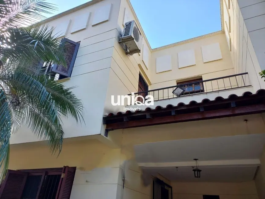 Foto 1 de Casa com 3 quartos à venda, 170m2 em Camobi, Santa Maria - RS