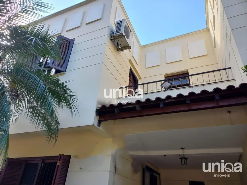 Casa com 3 quartos à venda, 170m2 em Camobi, Santa Maria - RS - imagem 1 Foto 1 de Casa com 3 quartos à venda, 170m2 em Camobi, Santa Maria - RS