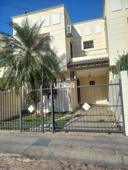 Casa com 3 quartos à venda, 170m2 em Camobi, Santa Maria - RS - imagem 1 Foto 1 de Casa com 3 quartos à venda, 170m2 em Camobi, Santa Maria - RS