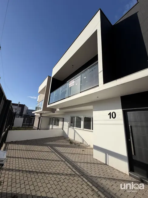 Casa com 3 quartos à venda, 142m2 em Camobi, Santa Maria - RS - imagem 2 Foto 2 de Casa com 3 quartos à venda, 142m2 em Camobi, Santa Maria - RS