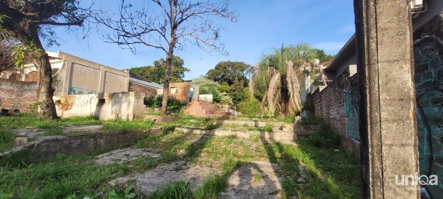 Foto 1 de Terreno / Lote à venda, 926m2 em Itararé, Santa Maria - RS