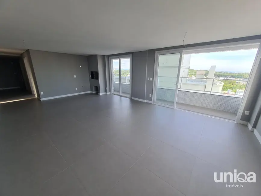 Foto 8 de Apartamento com 3 quartos à venda, 204m2 em Nossa Senhora de Lourdes, Santa Maria - RS