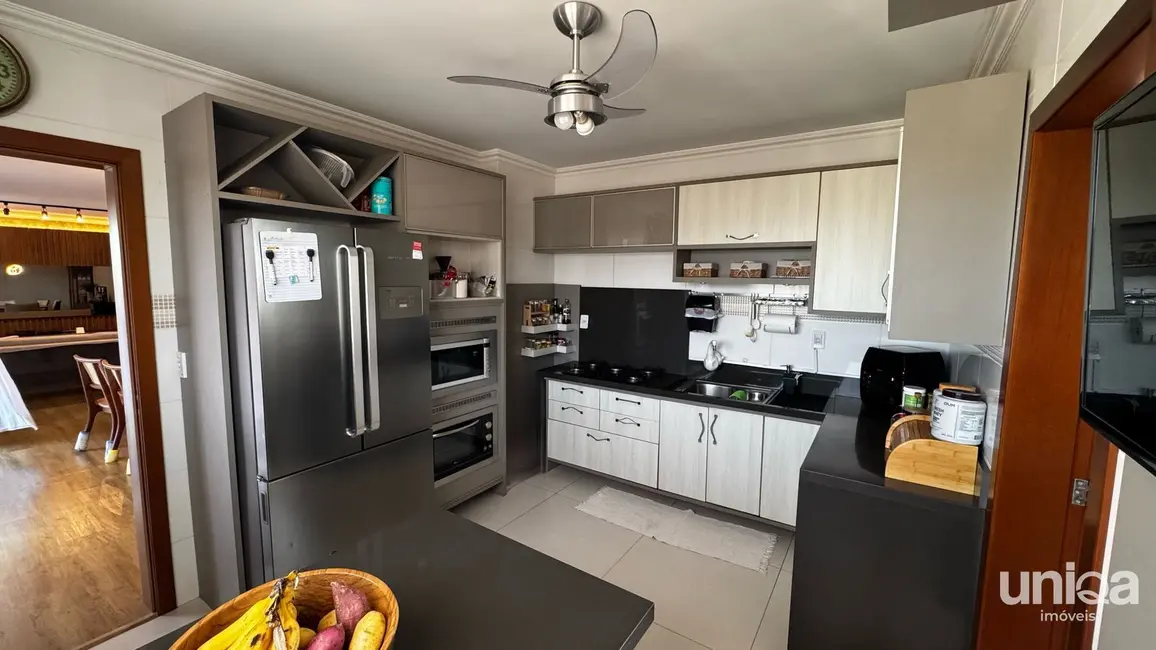 Foto 9 de Cobertura com 3 quartos à venda, 210m2 em Camobi, Santa Maria - RS