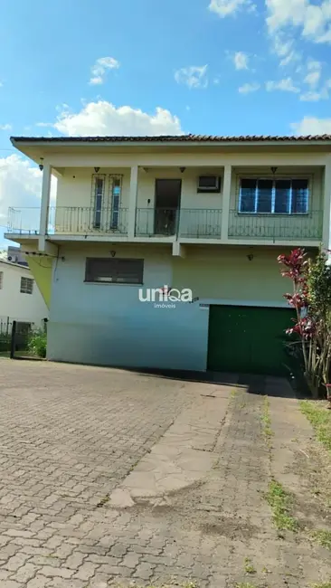 Foto 1 de Casa com 3 quartos à venda, 305m2 em São José, Santa Maria - RS