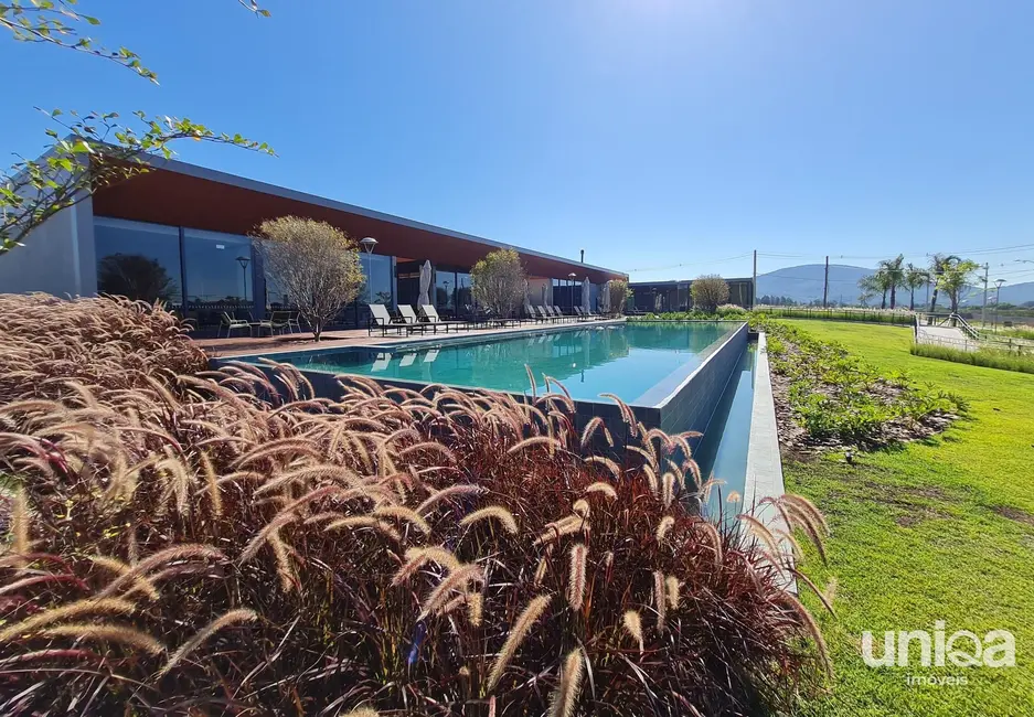 Foto 1 de Terreno / Lote à venda, 300m2 em Cerrito, Santa Maria - RS