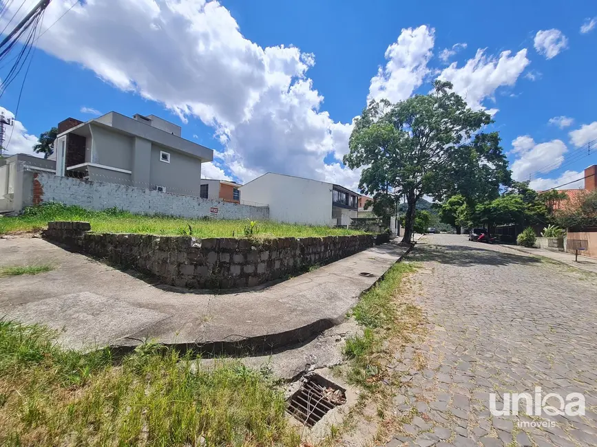 Foto 2 de Terreno / Lote à venda, 300m2 em São José, Santa Maria - RS