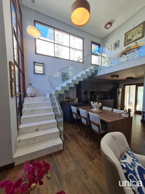 Foto 4 de Casa de Condomínio com 3 quartos à venda, 190m2 em Tomazetti, Santa Maria - RS