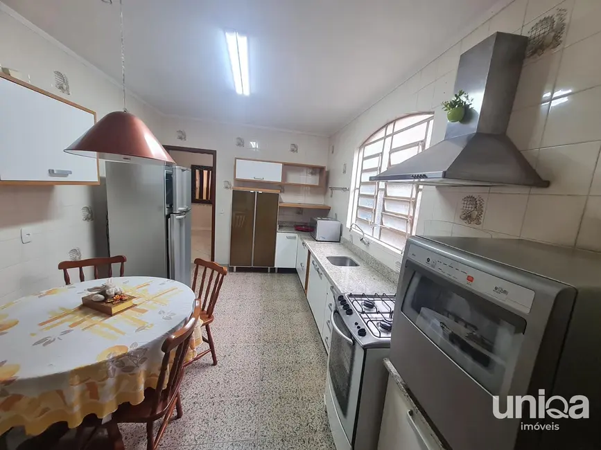 Casa com 3 quartos à venda, 208m2 em Camobi, Santa Maria - RS - imagem 8 Foto 8 de Casa com 3 quartos à venda, 208m2 em Camobi, Santa Maria - RS