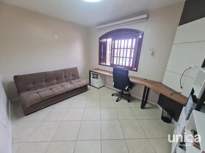 Foto 2 de Casa com 3 quartos à venda, 208m2 em Camobi, Santa Maria - RS
