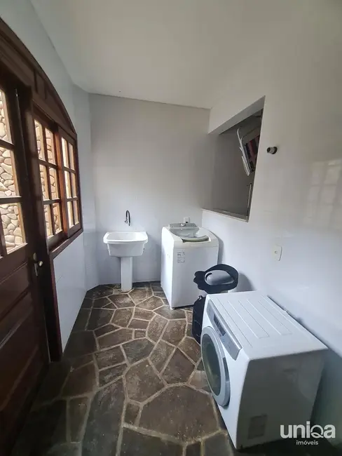 Foto 9 de Casa com 3 quartos à venda, 208m2 em Camobi, Santa Maria - RS