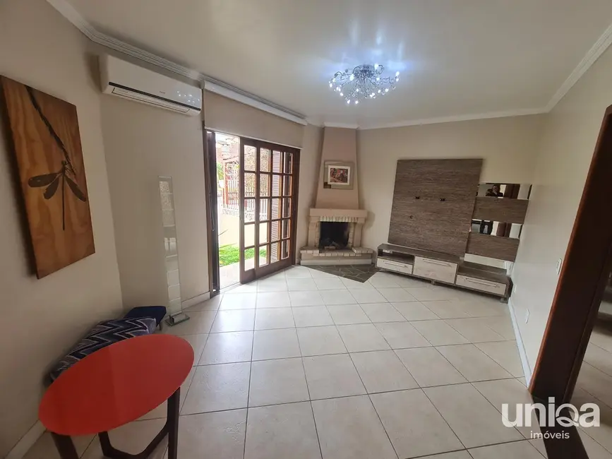 Foto 3 de Casa com 3 quartos à venda, 208m2 em Camobi, Santa Maria - RS