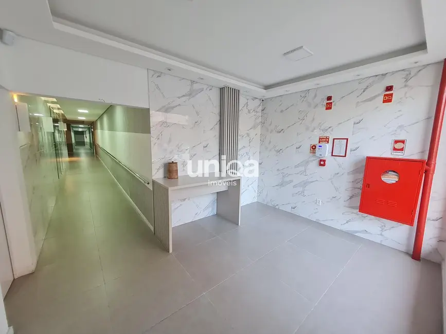 Foto 2 de Apartamento com 1 quarto à venda, 41m2 em Nossa Senhora de Lourdes, Santa Maria - RS