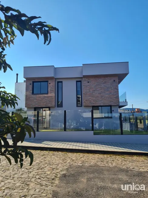 Foto 1 de Casa com 3 quartos à venda, 126m2 em Camobi, Santa Maria - RS