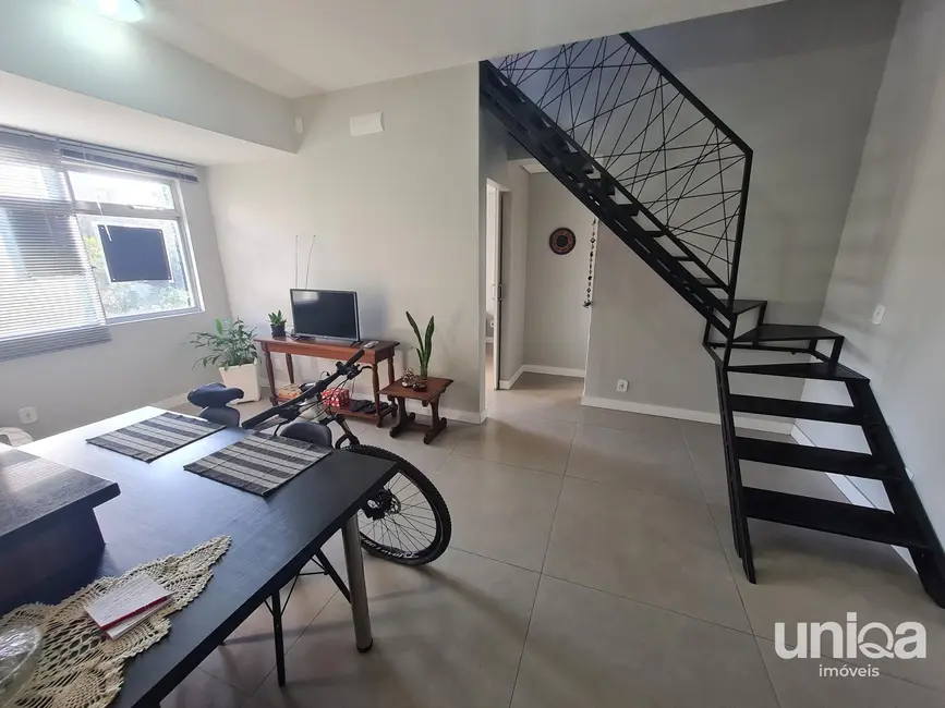 Apartamento com 2 quartos à venda, 79m2 em Centro, Santa Maria - RS - imagem 3 Foto 3 de Apartamento com 2 quartos à venda, 79m2 em Centro, Santa Maria - RS