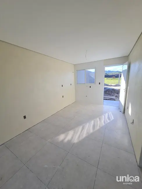 Casa com 2 quartos à venda, 50m2 em Tomazetti, Santa Maria - RS - imagem 3 Foto 3 de Casa com 2 quartos à venda, 50m2 em Tomazetti, Santa Maria - RS