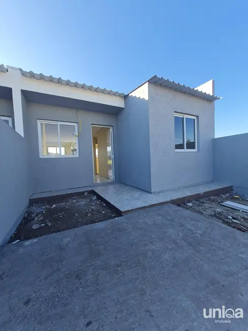 Foto 1 de Casa com 2 quartos à venda, 50m2 em Tomazetti, Santa Maria - RS