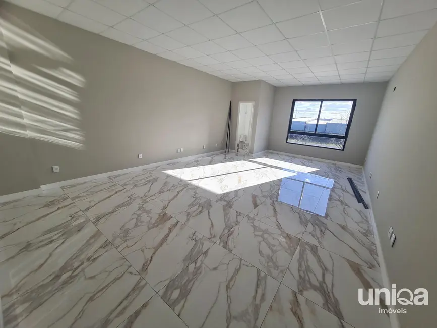 Foto 2 de Sala Comercial com 1 quarto para alugar, 52m2 em Camobi, Santa Maria - RS