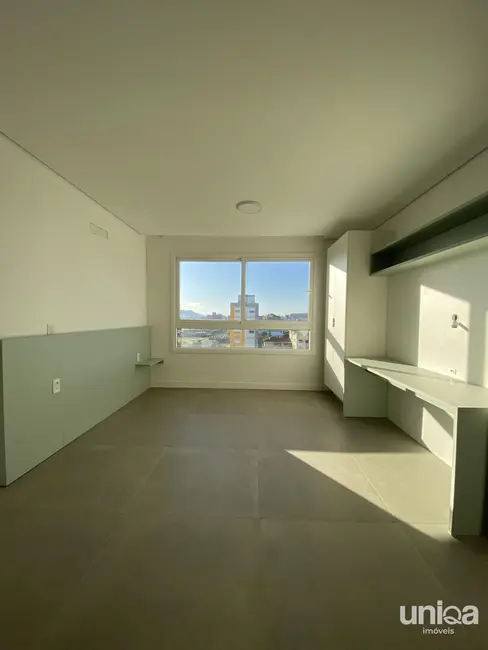 Foto 3 de Apartamento com 1 quarto para alugar, 28m2 em Camobi, Santa Maria - RS