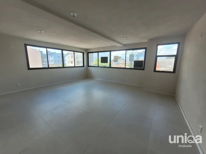 Foto 2 de Sala Comercial com 1 quarto para alugar, 49m2 em Camobi, Santa Maria - RS